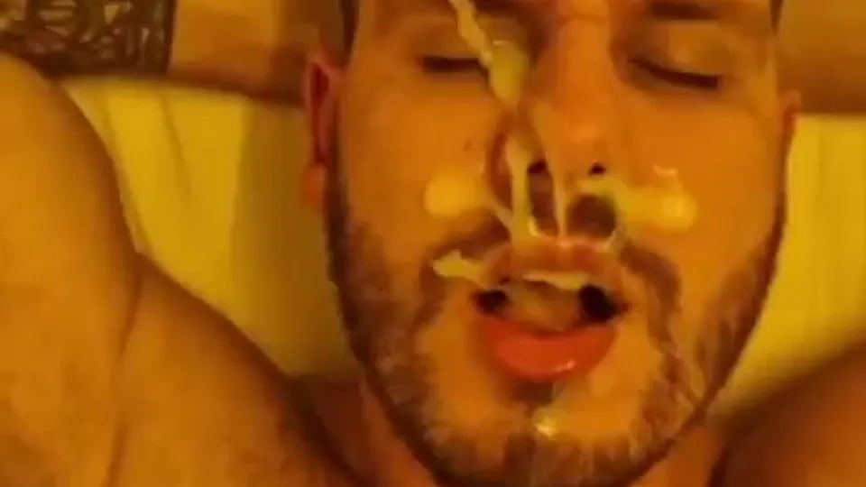 Face painting - facial cumshot - video 2 - ThisVid.com