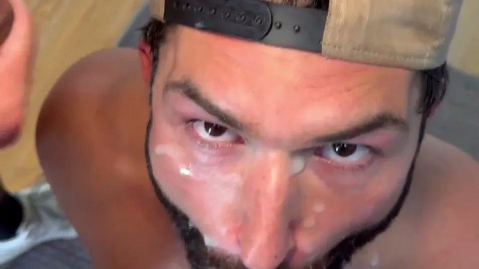Facial cumshot - video 2 - ThisVid.com