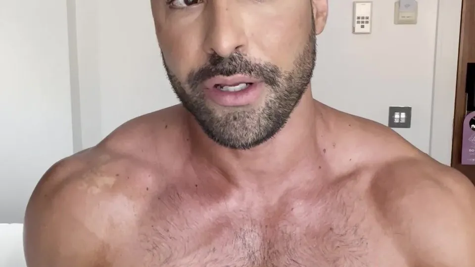 Gay Threesome with LazzaratoXXX