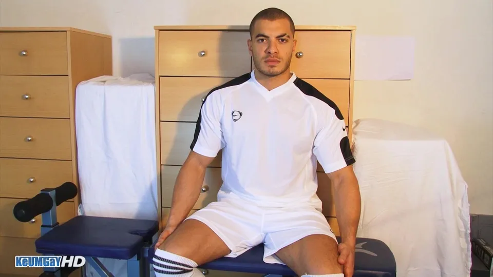 Farid - Hetero Footballer Gets Sucked
