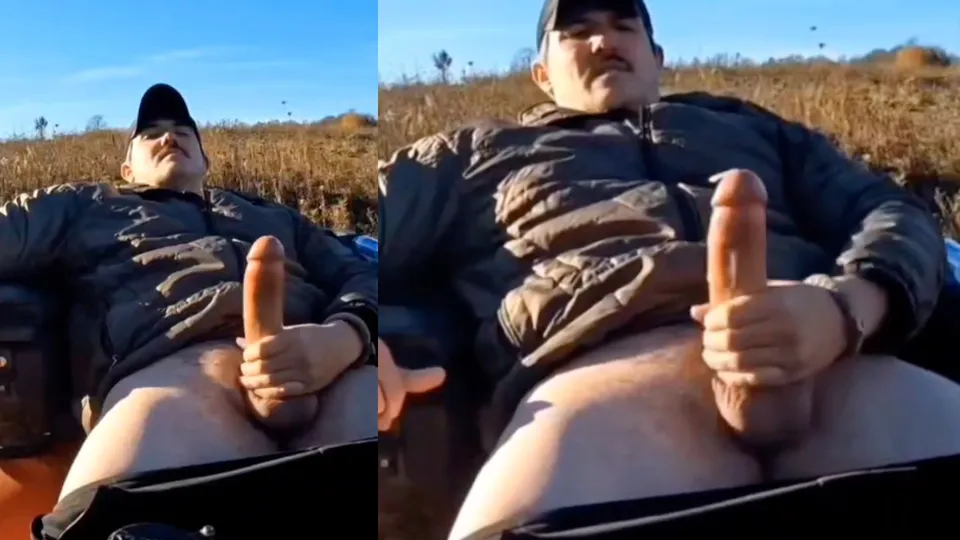 Farmer in the field jerking & cumming on his tractor - ThisVid.com