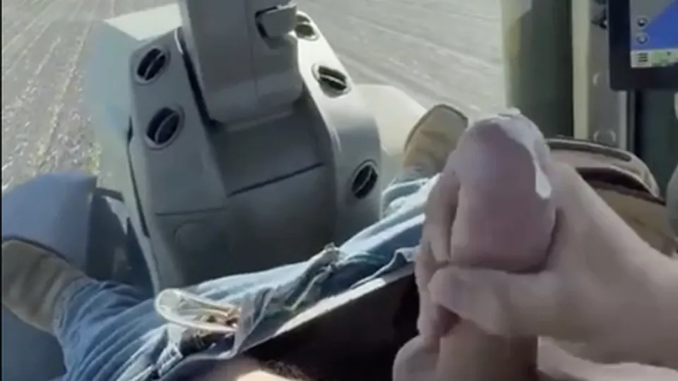 Farmer jerking & cumming while driving the tractor - ThisVid.com