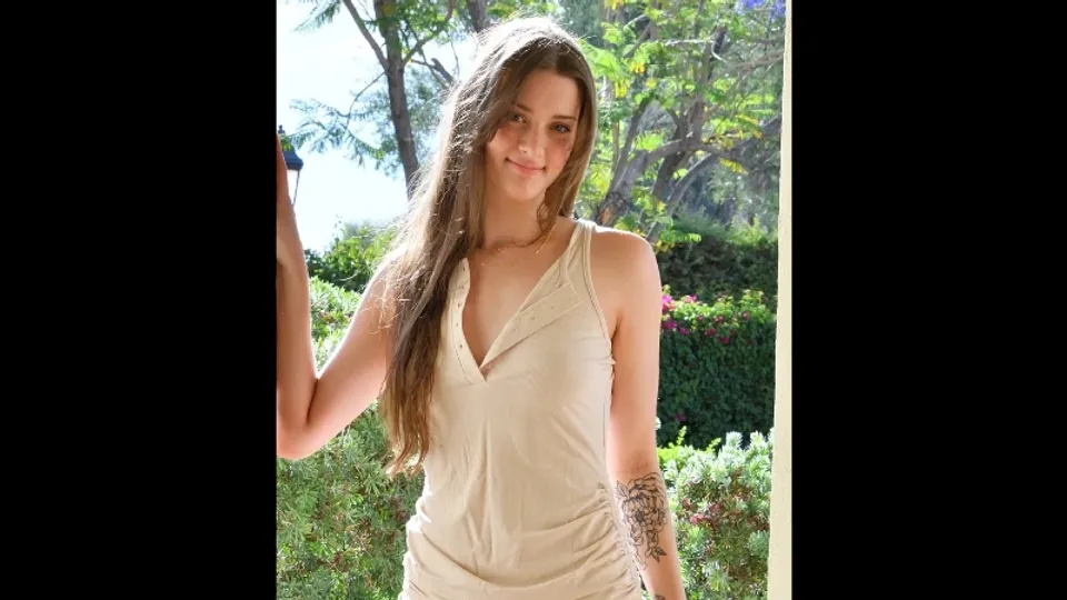 FC2PPV 4842206 - Olivia Madison 