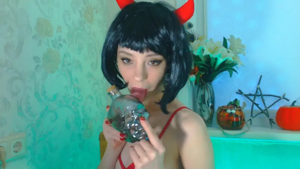 Seductive Dance in New Costume