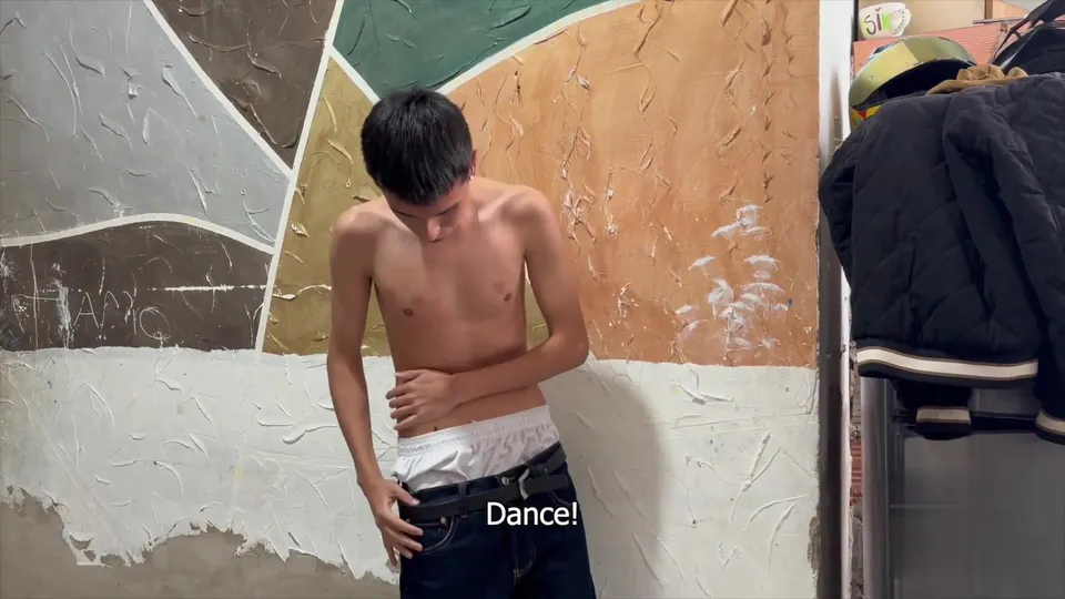 Heartbroken Twink's Webcam Therapy