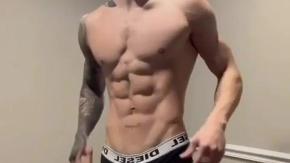 Fit Liam's Gym Bro Solo