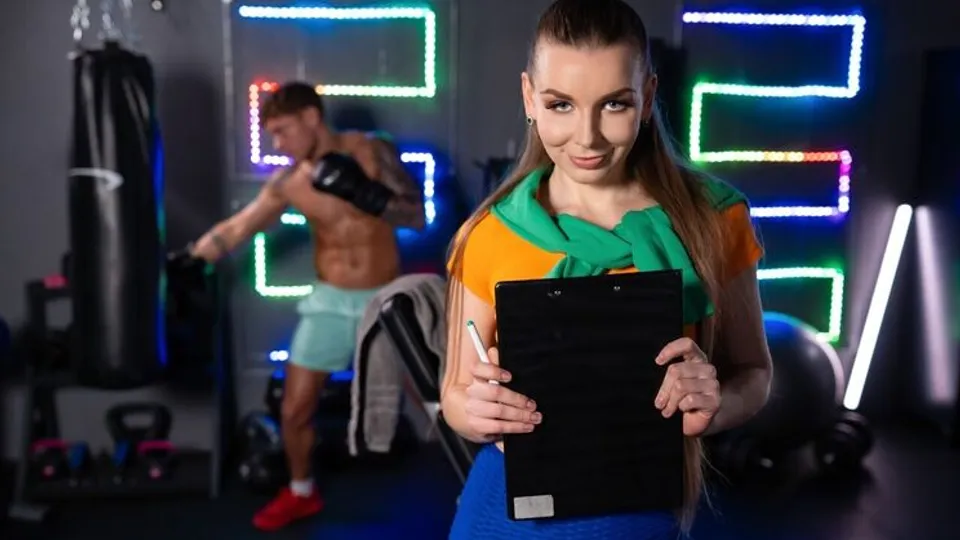 Fitness Rooms - Arina ShyLiam Salvatore - Squirting on fit guys big cock 