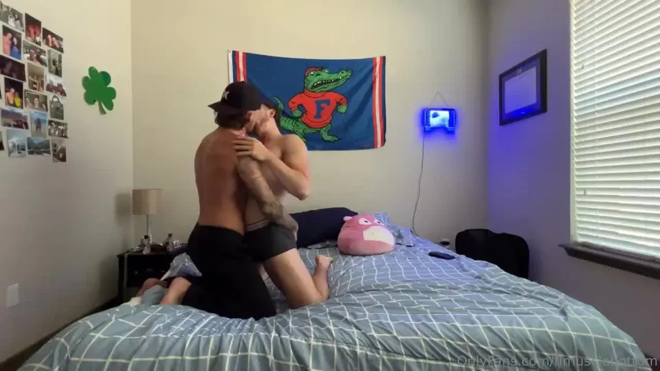 FlMuscleBottom Making Muscle Bottoms Moan, Domination And Submission, Breeding Naughty Ass (2).mp4