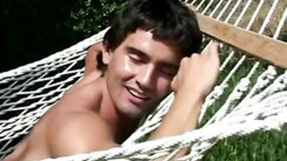 Fode Na Rede E Na Piscina Gay Porn Videos