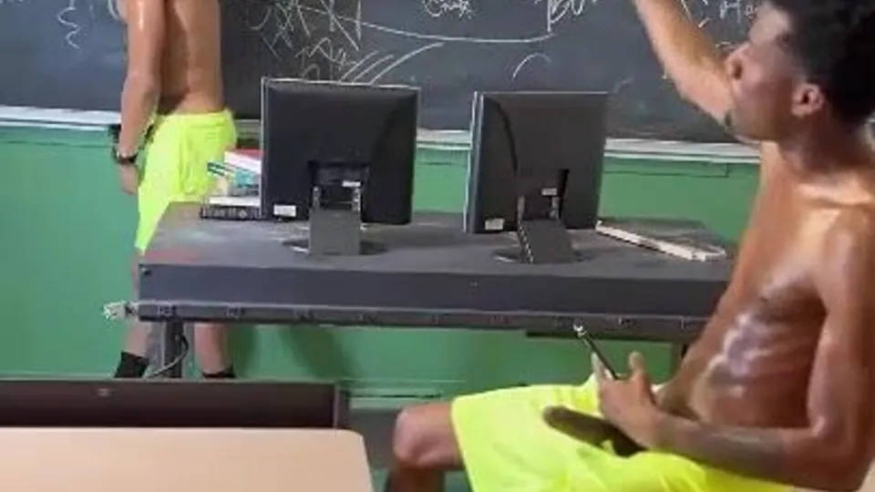 Football bros jacking off - ThisVid.com
