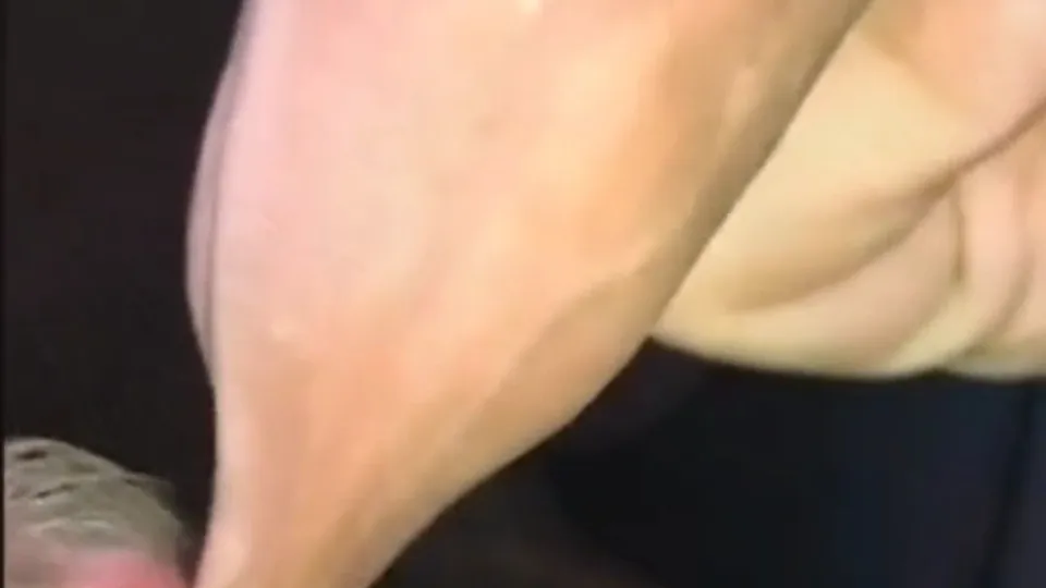 Foreskin suck - video 3 - ThisVid.com