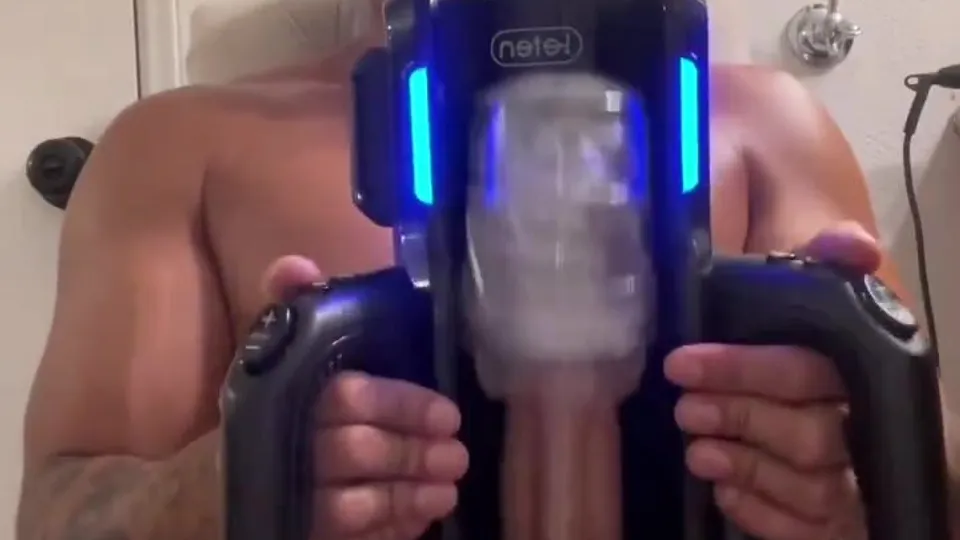 Found the charger - ThisVid.com