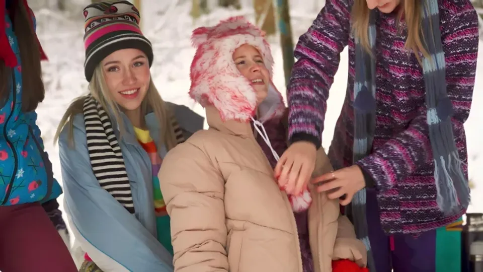 Four Babes Are Enjoying Hot Chocolate Before Eating Each Others Pussies 