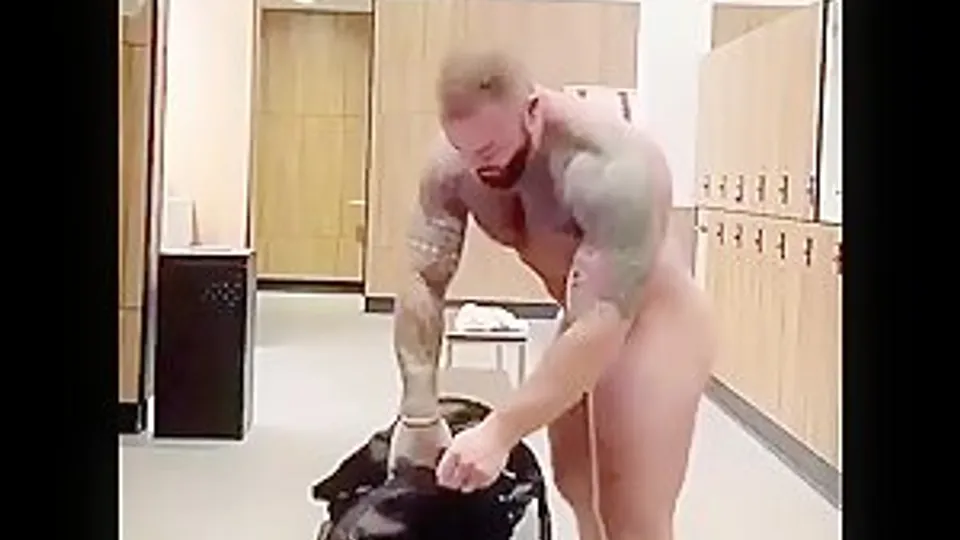 Franko Naked In The Locker Room