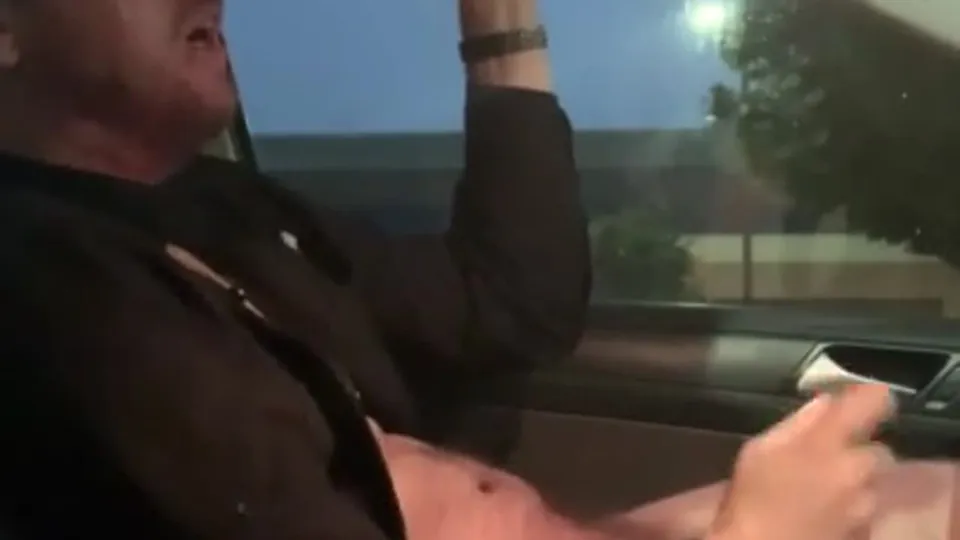 Hairy Man Jerks Off in Car