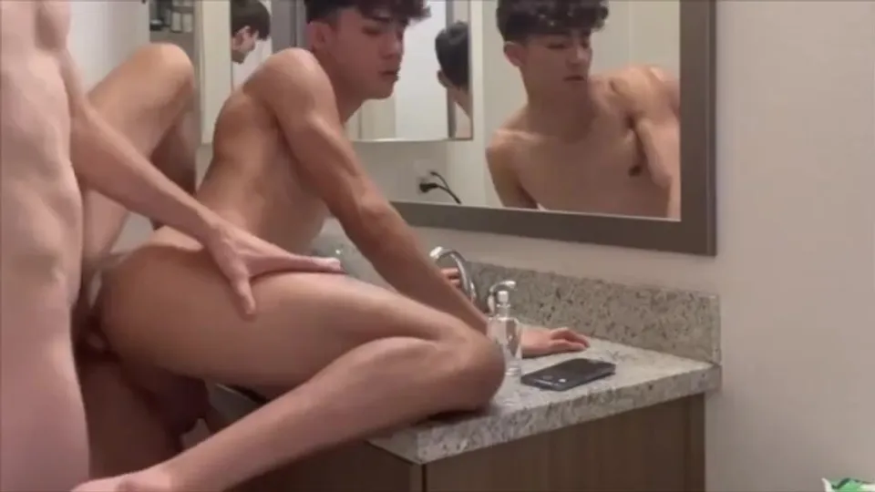Frats make movie in the bathroom - ThisVid.com