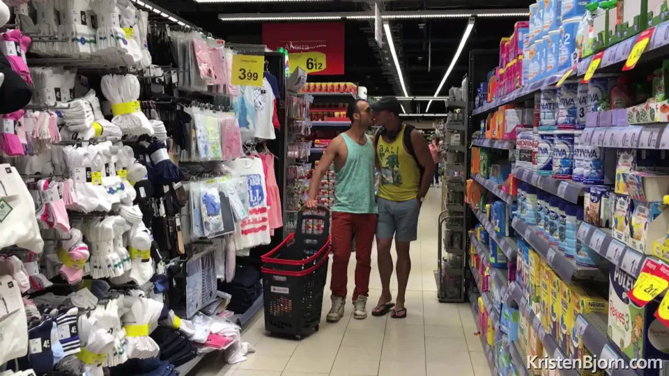 Ely Chaim & Devian: Supermarket Encounter