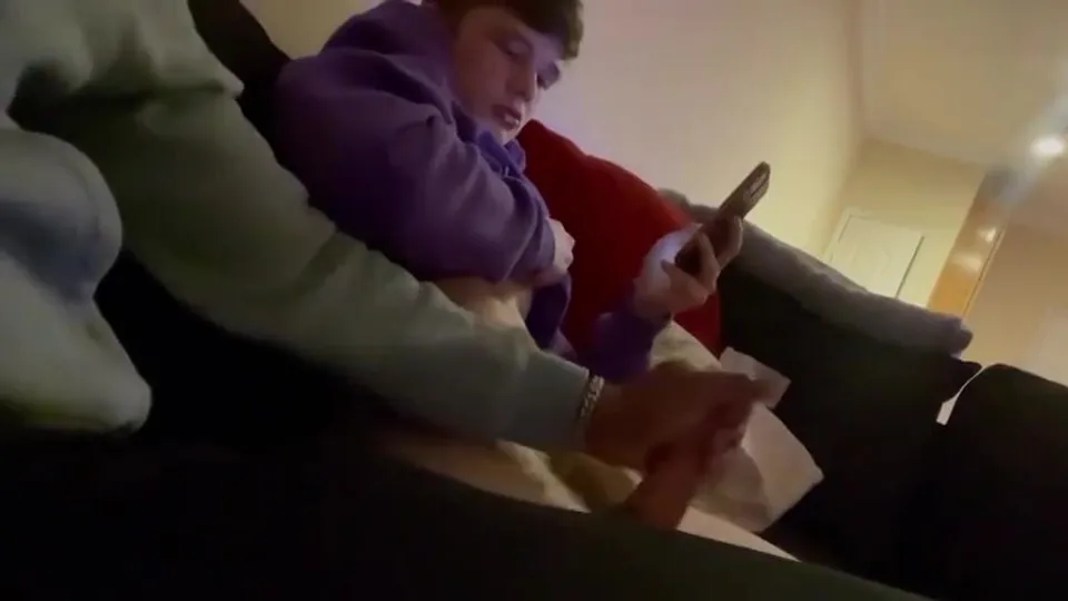 Friend helping hand cum - ThisVid.com