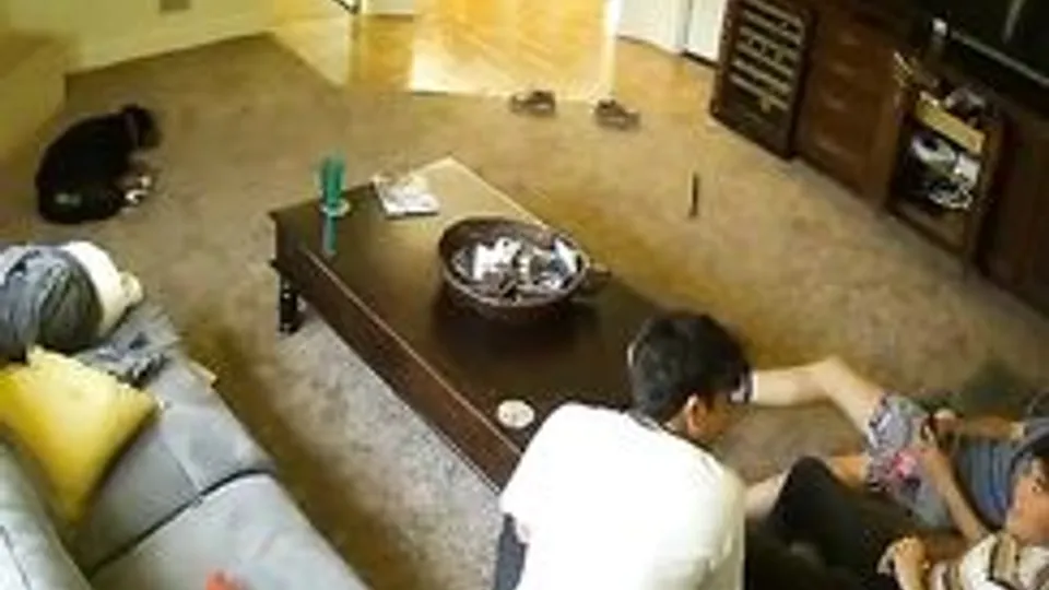 Friends show off - ThisVid.com