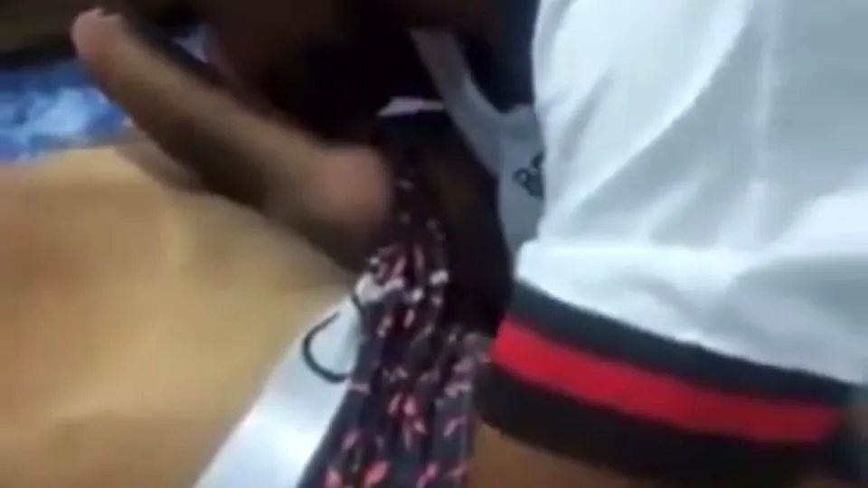 Friends taking turns sucking dick - ThisVid.com
