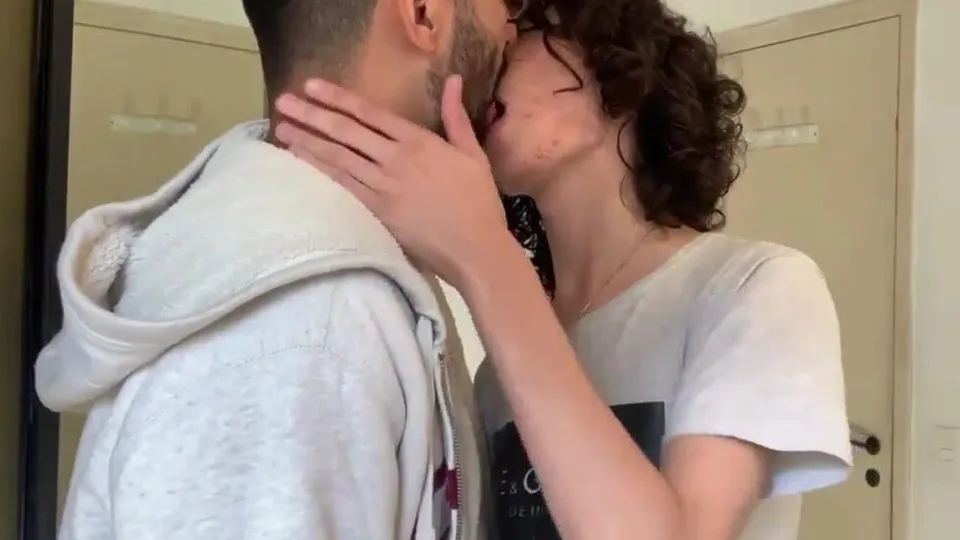 Fucked by hung shaggy top - ThisVid.com