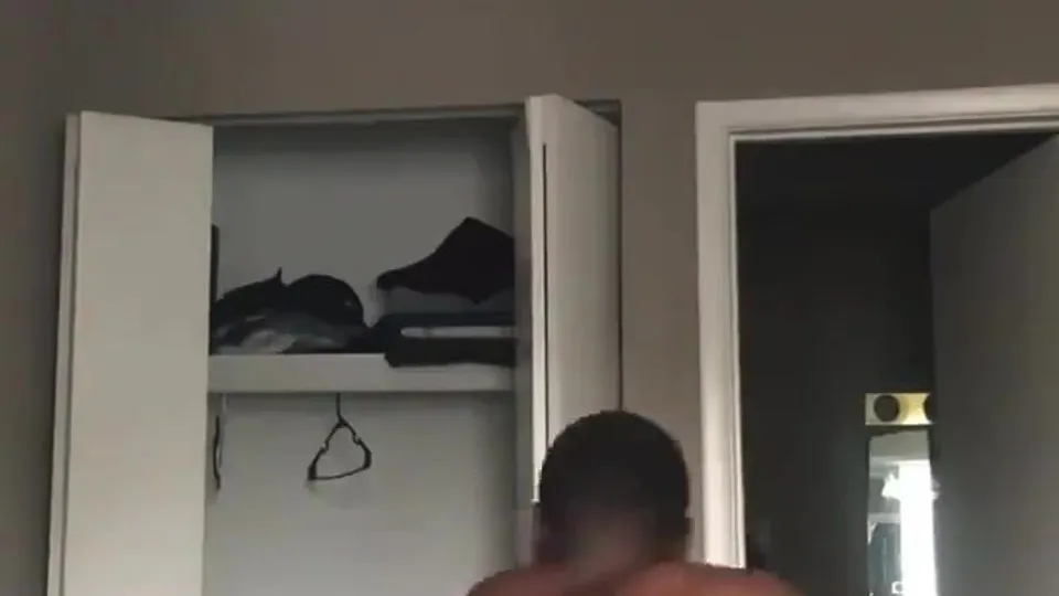 Fucking his lil ass down - ThisVid.com