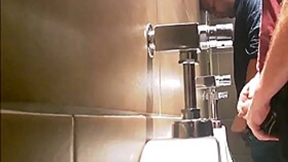 Fucking Hot Compilation Of Uncut Guys Pissing At The Bar- Free Xxx Videos & Movies - againgay.com