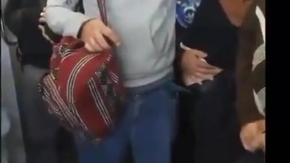 Fucking in Metro - ThisVid.com