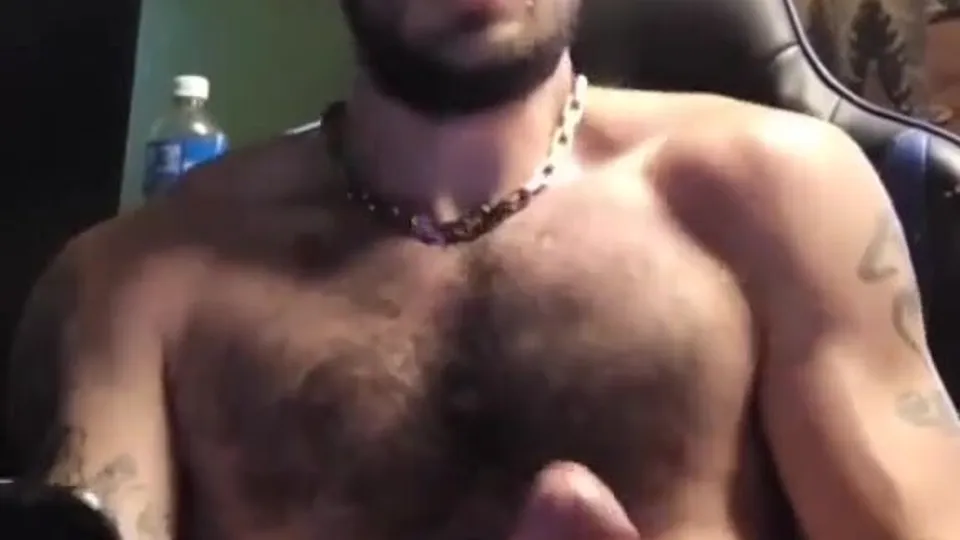 Furry bro with glasses shoots - ThisVid.com