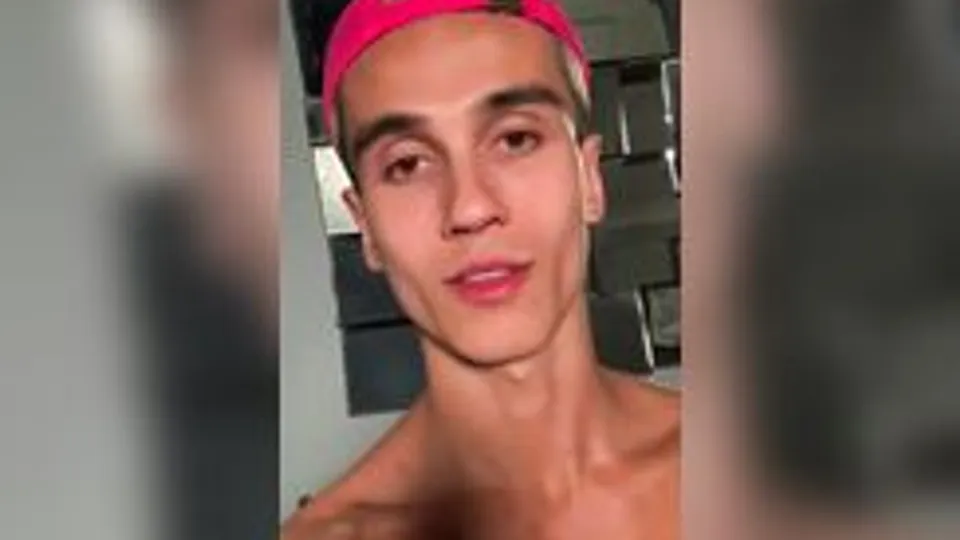 Gamer Friend Gets Sucked Off