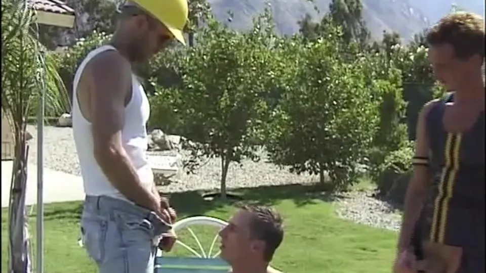 Garden Piss Party - ThisVid.com