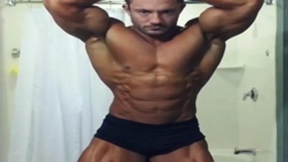 Garrett Coelho: Spierflexieshow