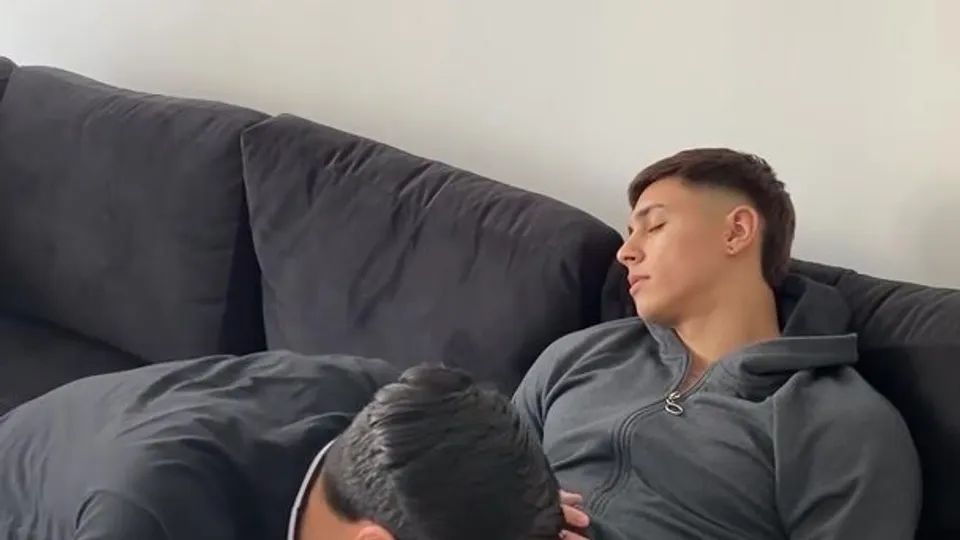 Gay dude sucking straight guy - ThisVid.com