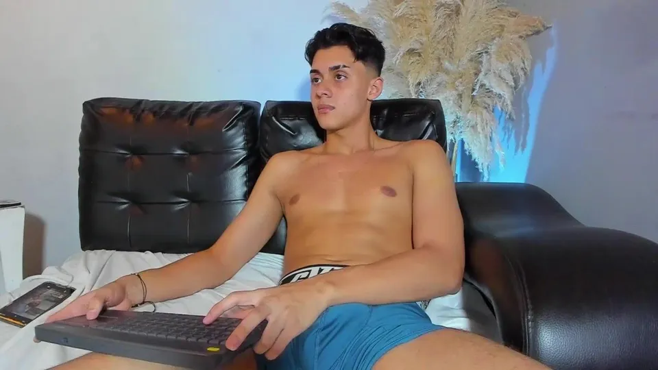 Gay porn tube hot guys have beautiful sex cam show