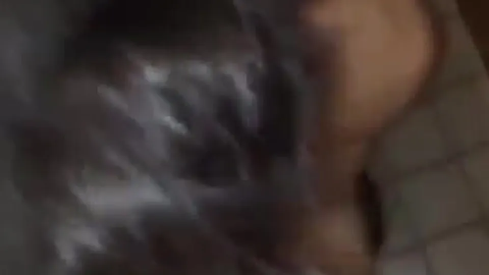 Teen Alemã Chupando no Vestiário