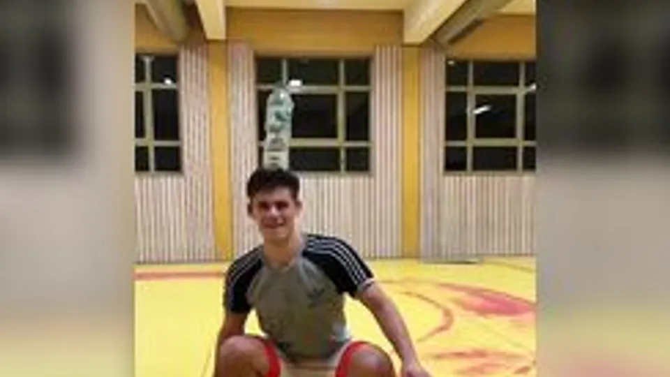 German wrestler college fight flex