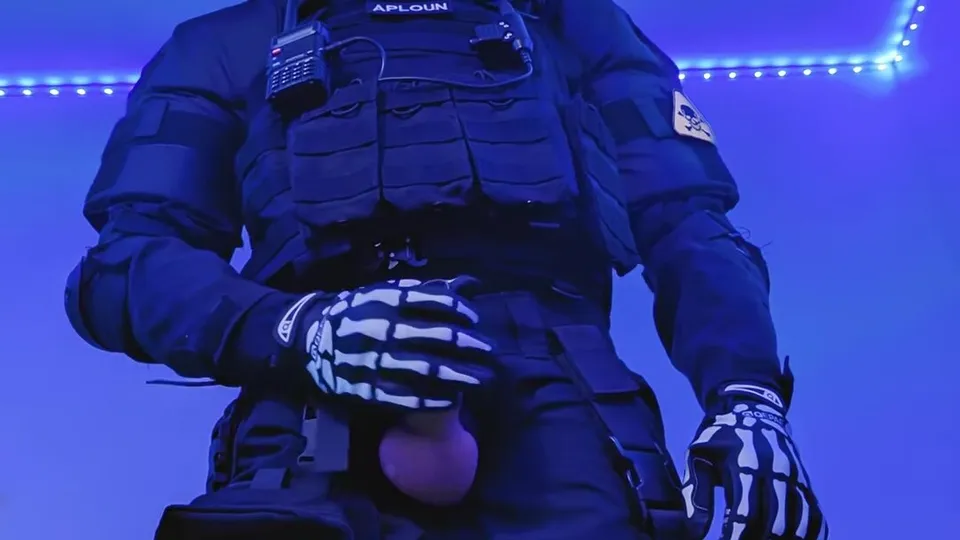 Ghost cumshot - ThisVid.com