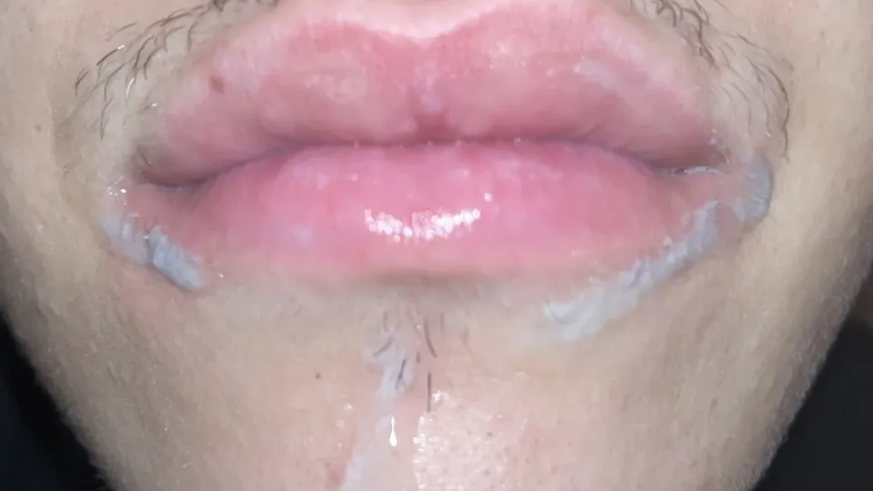 Giant sloppy mouth slomo - ThisVid.com