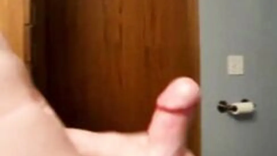 Ginger Lad Wanks and Cums