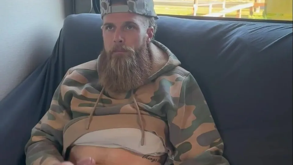 Ginger redneck jerkin his dick & cumming - ThisVid.com