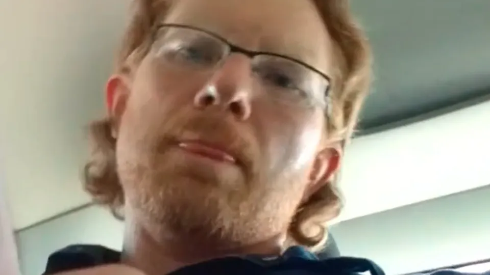 Ginger redneck walmart mechanic jerks in a car - ThisVid.com