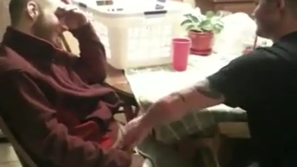 Girlfriend records her boyfriend getting worked over by another man - ThisVid.com