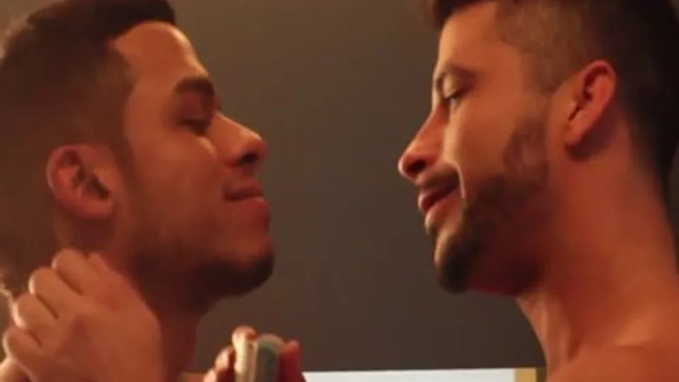 Give Me A Trim at Ice Gay Tube