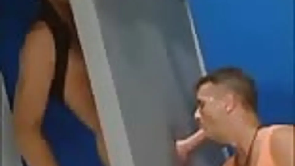 Gloryhole fun