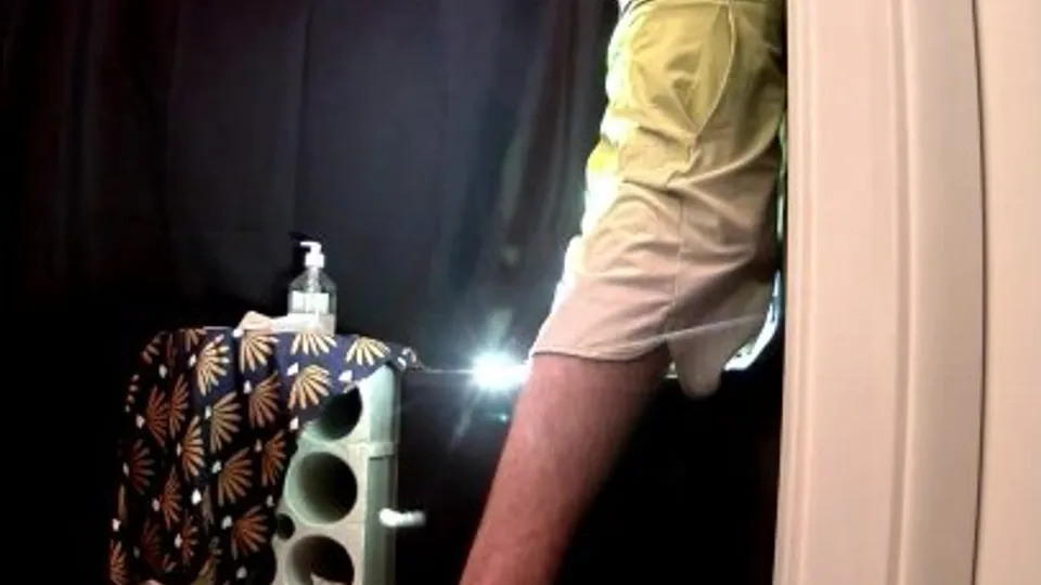 GloryHole man 02 - ThisVid.com