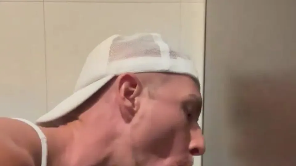Gloryhole - video 118 - ThisVid.com