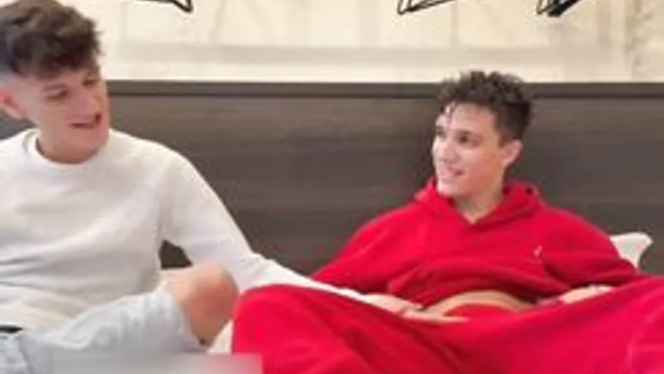 Good Friends Keep It Safe But Hot