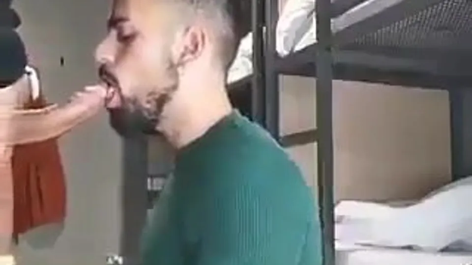 GOOD SUCK IN THE HOSTEL DORM - ThisVid.com