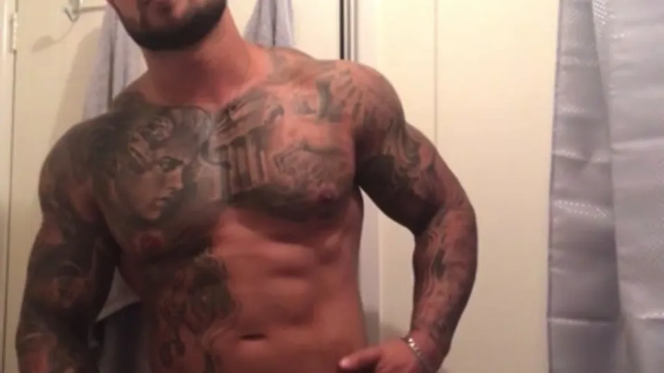 Gorgeous tatted shower - ThisVid.com