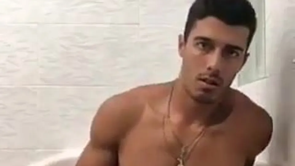 Gorgeous uncut muscle hunk wanks and cums in the bath - ThisVid.com